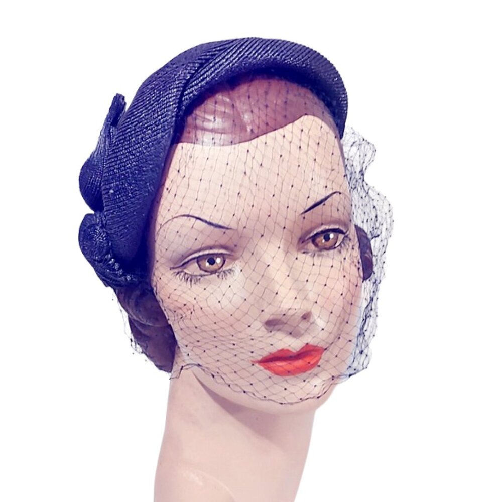 1950s True Vintage Navy Straw Side Draped Hat With A Veil And Side Decoration